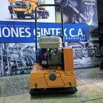 Compactadora tipo rana 120 kg marca Domosa a Gasolina en alquiler - Inversiones Gintex - Venezuela